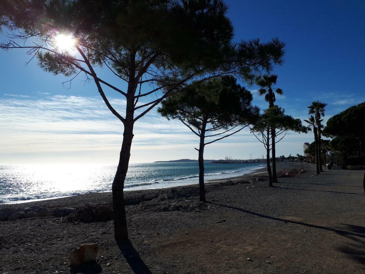 F2 Immeuble Les Pieds Dans L'Eau Apartman Villeneuve-Loubet Kültér fotó